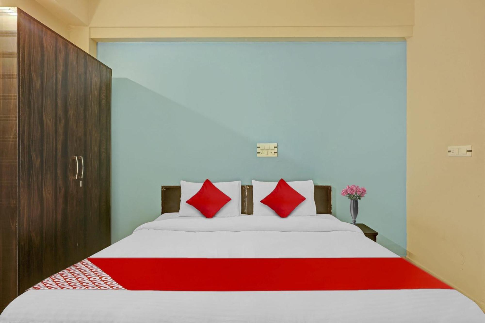 Hotel O A.K Palace New Delhi Exterior photo
