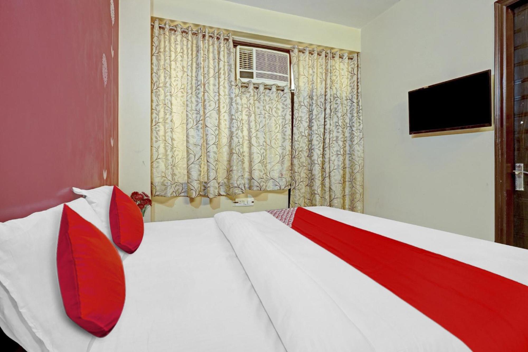 Hotel O A.K Palace New Delhi Exterior photo